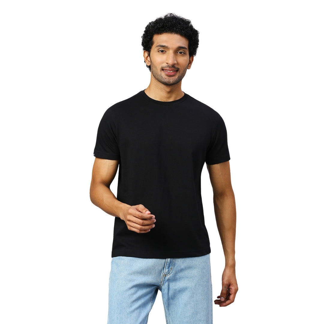 playR Men Solid Basico Tshirt Main image