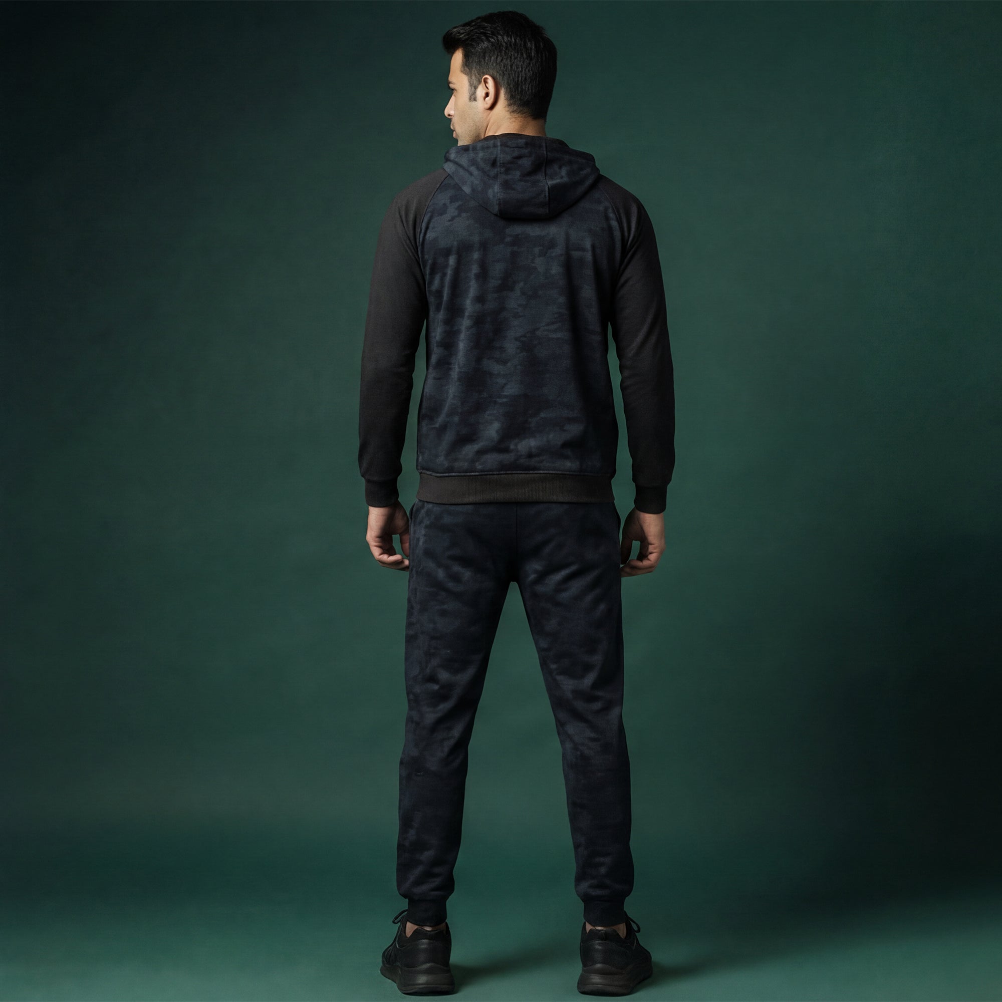 CREW TRACKSUIT Secondary image