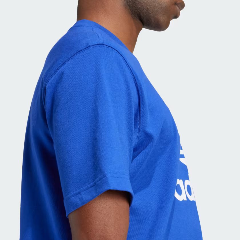 Adidas x Originals ADICOLOR TREFOIL TEE A TIMELESS TEE WITH TREFOIL STYLE IN EASY-WEAR COTTON.